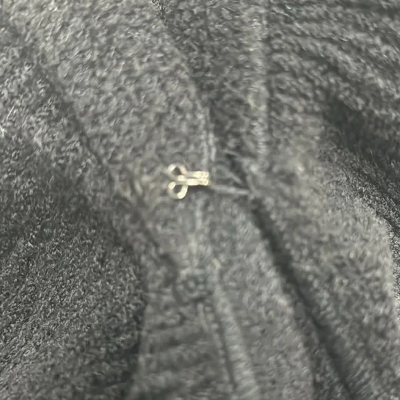 St. John Collection Santana Ruffle Knit Cardigan/Duster Size 10 - Picture 15 of 16